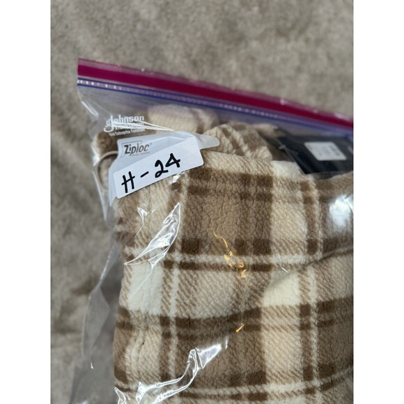 Fashion Nova Plaid 1/2 Zip Fleece Pullover Sweater Winter - Picture 15 of 15